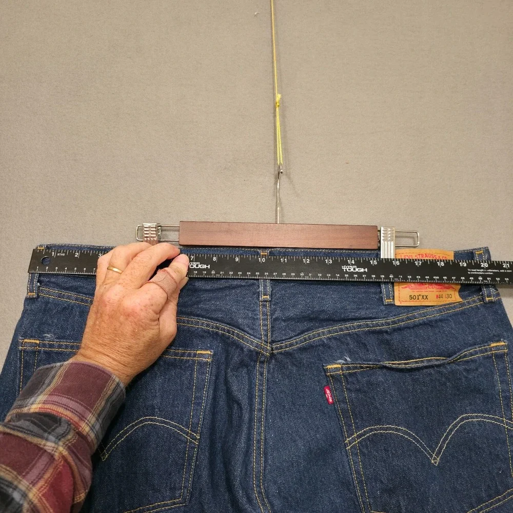 Levis 501 Buttonfly Mens Denim Blue Jeans Straight Leg Size 44x30‎ Actual 41x28